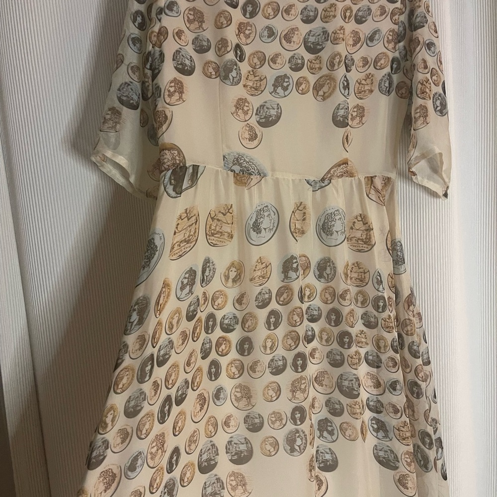 Elegant Beige Coin Patterned Vintage inspired Dress- size XL - Picture 6 of 11